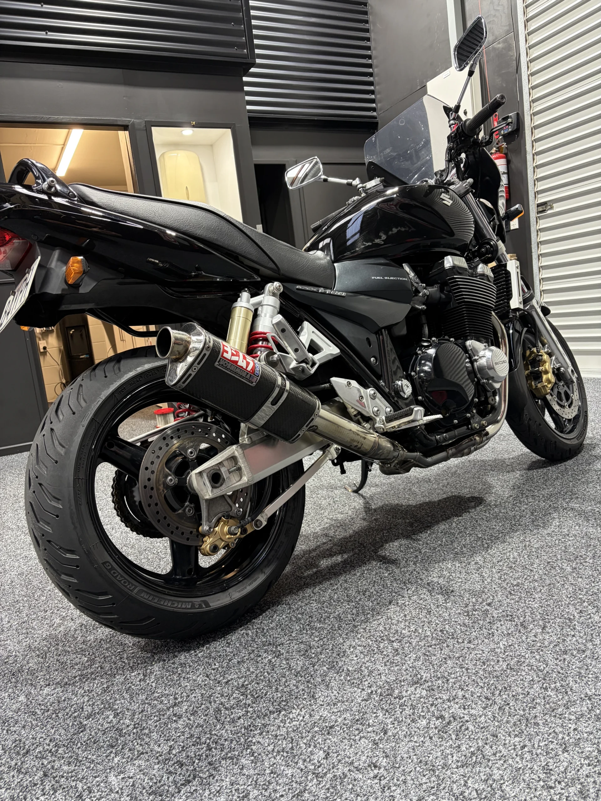 2007 Suzuki GSX1400 full bike, rear three-quarter after dry ice blasting, clean with finishes and decals intact